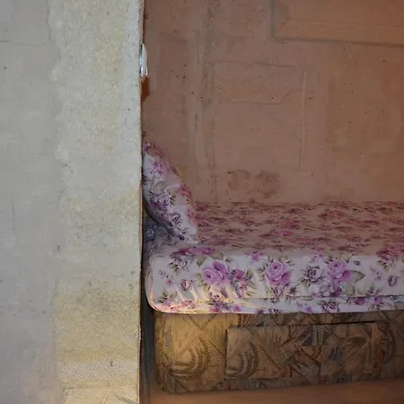 Мініготель Coco Cave 2*