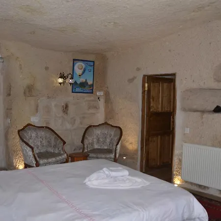 Мініготель Coco Cave 2*