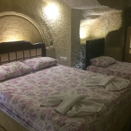 Мініготель Coco Cave 2*