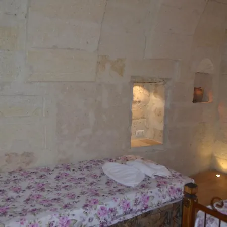 Мініготель Coco Cave